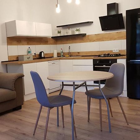 Avalon Apart 1 Legnica Exterior foto